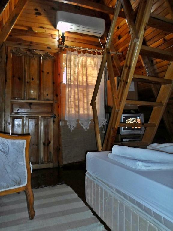 Oran Pansiyon Agac Evler Hotell Çıralı Exteriör bild